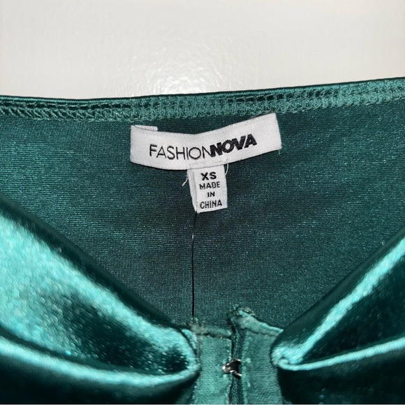 Fashion Nova Green Puff Sleeve Crop Blouse Size XS - Picture 5 of 15